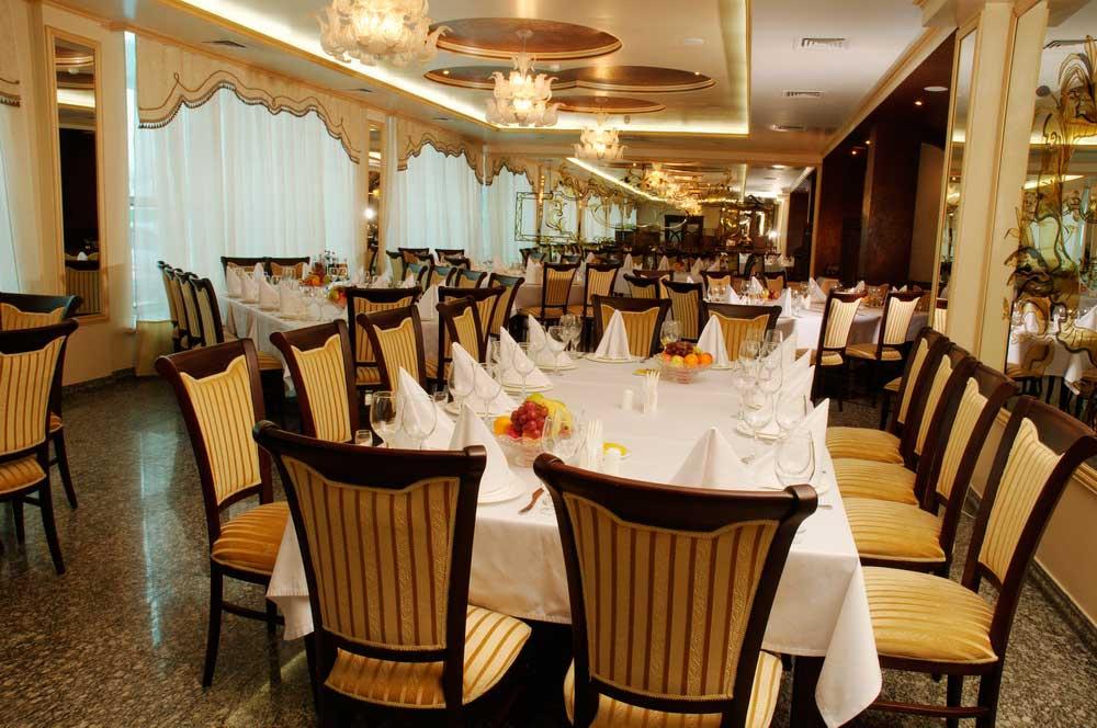 Royal Palace Hotel Almaty Eksteriør billede