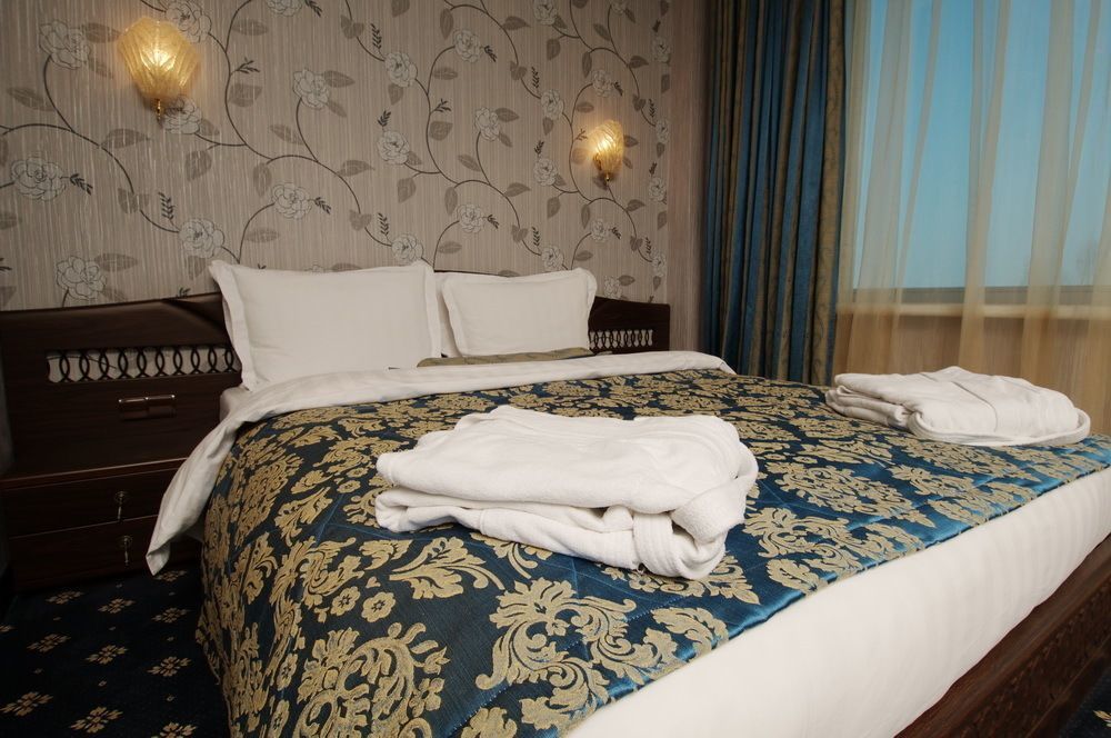 Royal Palace Hotel Almaty Eksteriør billede